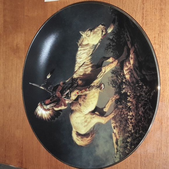 Mystic Warriors Plate Collection - Picture 2 of 9